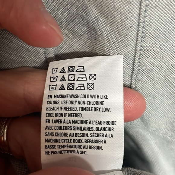 American Eagle Outfitters size XLT Light Gray Button-Down Short Sleeve Shirt - Picture 7 of 8